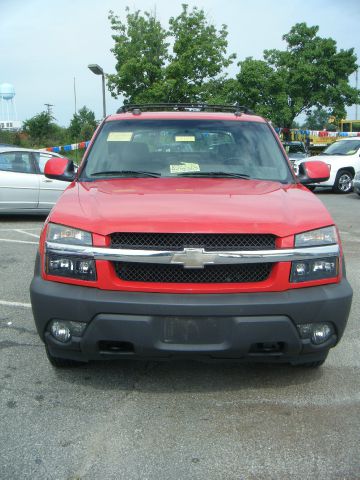 2005 Chevrolet Avalanche C350 4dr Sdn 3.5L Sport RWD Sedan