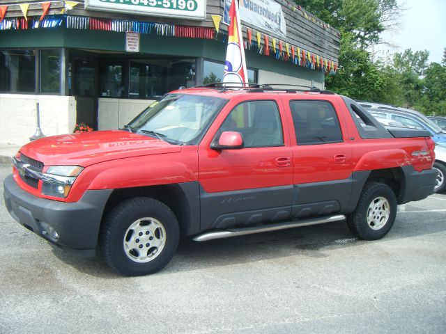 2005 Chevrolet Avalanche C350 4dr Sdn 3.5L Sport RWD Sedan