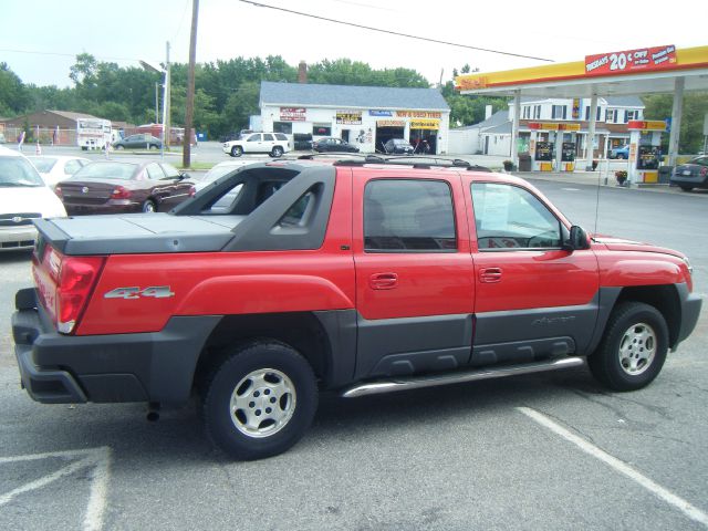 2005 Chevrolet Avalanche C350 4dr Sdn 3.5L Sport RWD Sedan