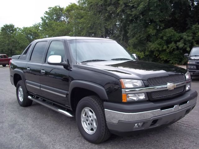 2005 Chevrolet Avalanche C350 4dr Sdn 3.5L Sport RWD Sedan