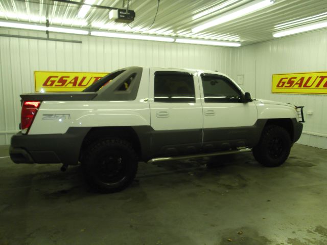 2005 Chevrolet Avalanche C350 4dr Sdn 3.5L Sport RWD Sedan