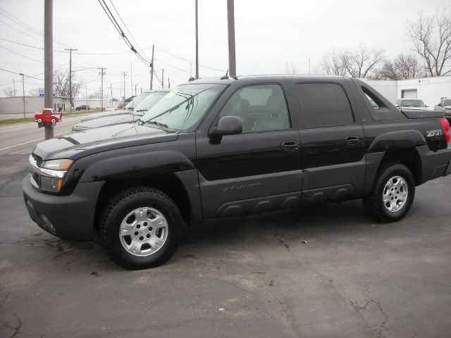 2005 Chevrolet Avalanche C350 4dr Sdn 3.5L Sport RWD Sedan