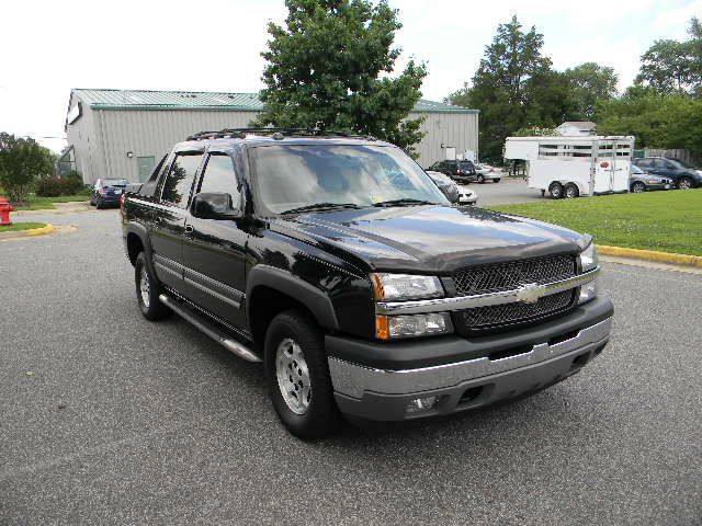 2005 Chevrolet Avalanche C350 4dr Sdn 3.5L Sport RWD Sedan