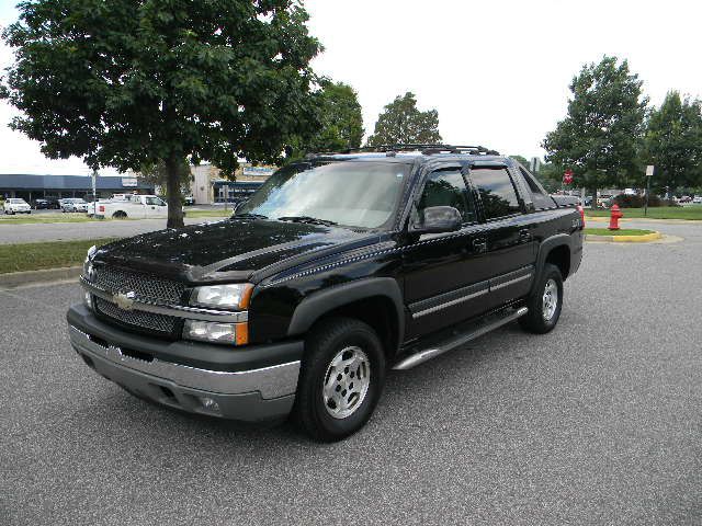 2005 Chevrolet Avalanche C350 4dr Sdn 3.5L Sport RWD Sedan