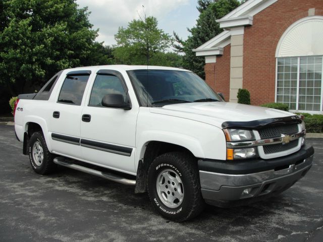 2005 Chevrolet Avalanche C350 4dr Sdn 3.5L Sport RWD Sedan