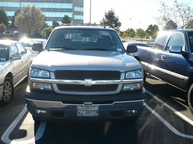 2005 Chevrolet Avalanche Unknown