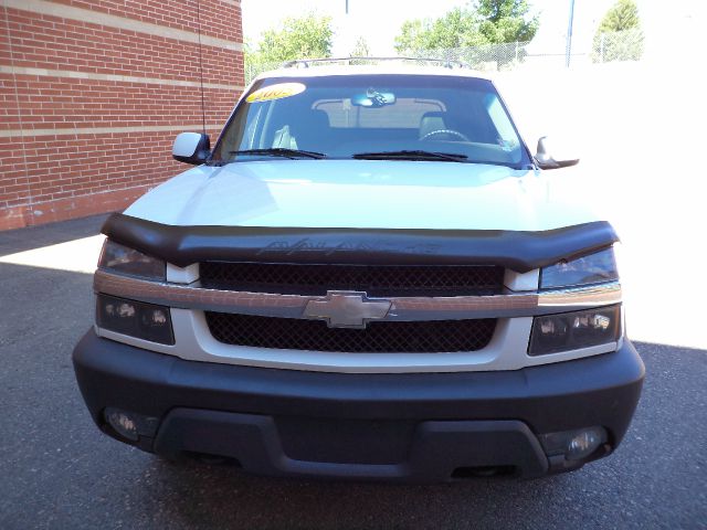 2005 Chevrolet Avalanche C350 4dr Sdn 3.5L Sport RWD Sedan