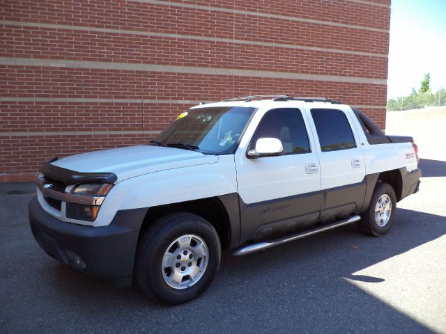 2005 Chevrolet Avalanche C350 4dr Sdn 3.5L Sport RWD Sedan