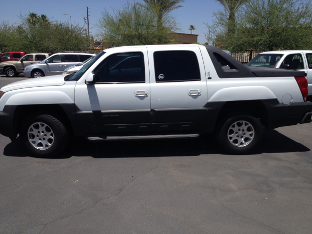 2005 Chevrolet Avalanche C350 4dr Sdn 3.5L Sport RWD Sedan