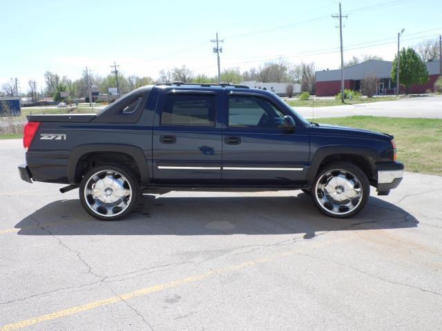 2005 Chevrolet Avalanche Sport LOW Miles