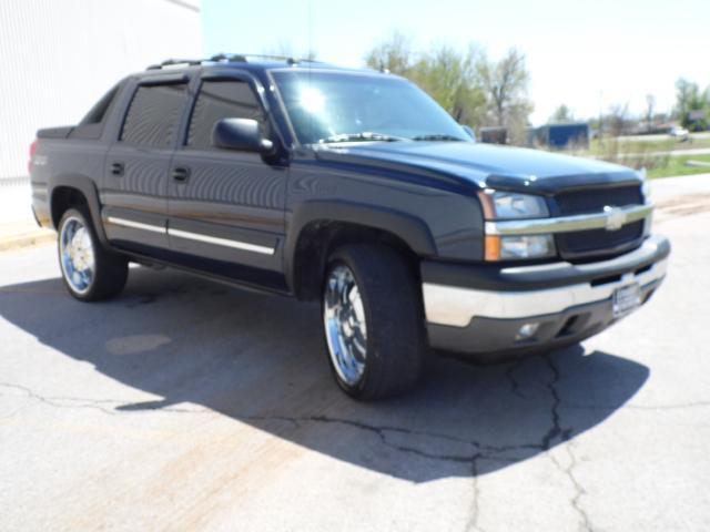 2005 Chevrolet Avalanche Sport LOW Miles