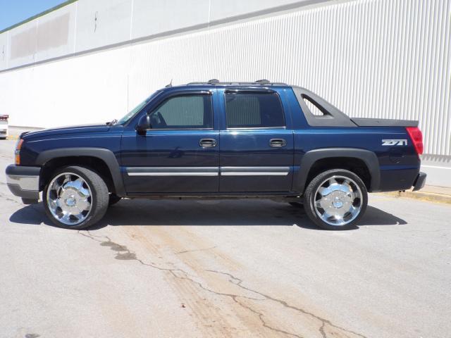 2005 Chevrolet Avalanche Sport LOW Miles