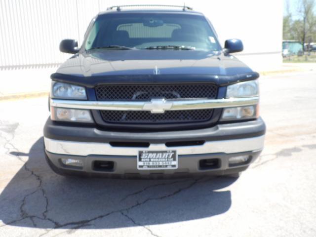 2005 Chevrolet Avalanche Sport LOW Miles