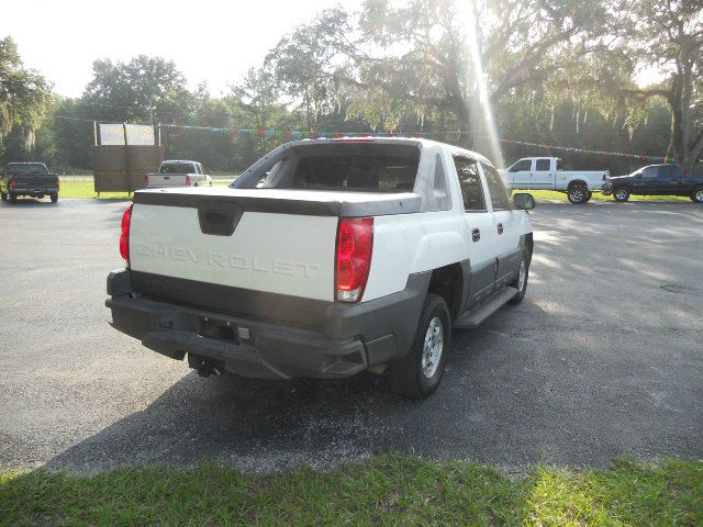 2005 Chevrolet Avalanche C350 4dr Sdn 3.5L Sport RWD Sedan