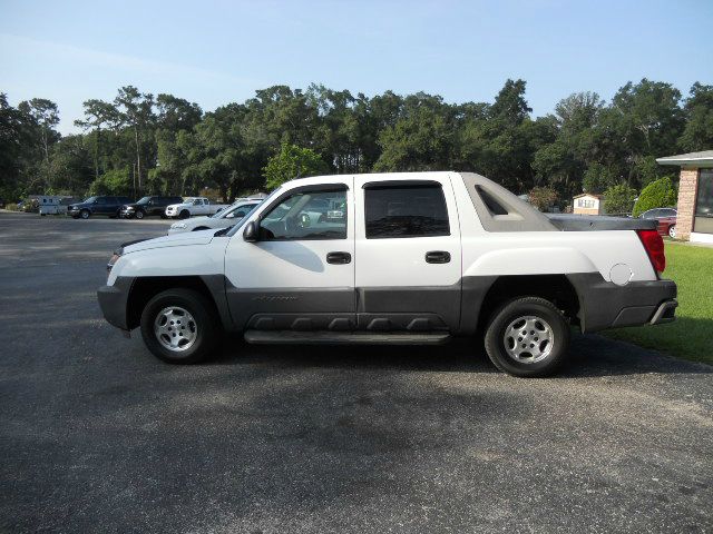 2005 Chevrolet Avalanche C350 4dr Sdn 3.5L Sport RWD Sedan