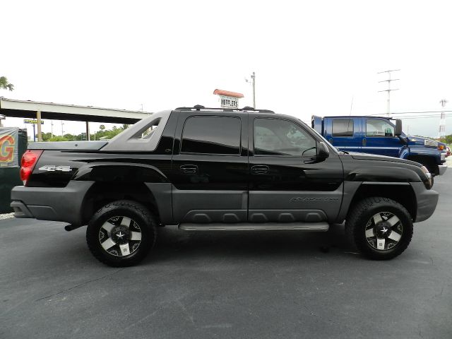 2006 Chevrolet Avalanche Carrera Coupe