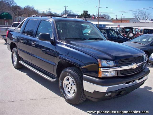 2006 Chevrolet Avalanche C350 4dr Sdn 3.5L Sport RWD Sedan