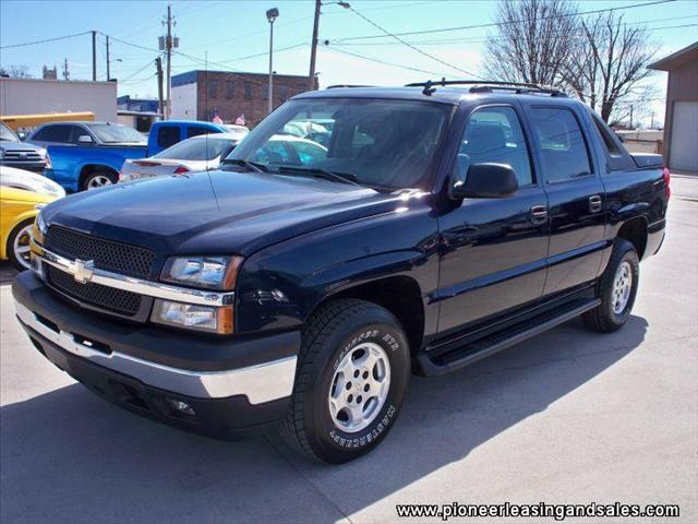 2006 Chevrolet Avalanche C350 4dr Sdn 3.5L Sport RWD Sedan