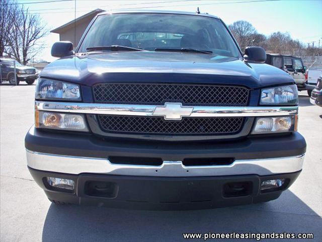 2006 Chevrolet Avalanche C350 4dr Sdn 3.5L Sport RWD Sedan