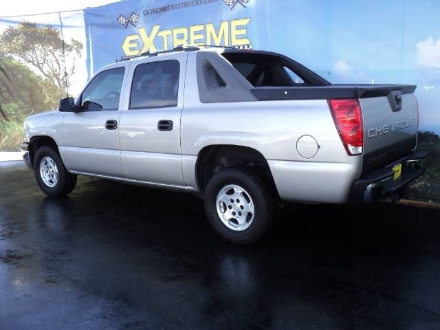 2006 Chevrolet Avalanche C350 4dr Sdn 3.5L Sport RWD Sedan