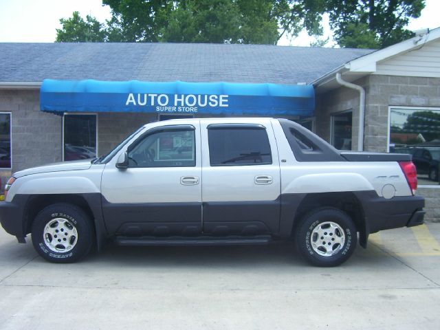 2006 Chevrolet Avalanche C350 4dr Sdn 3.5L Sport RWD Sedan