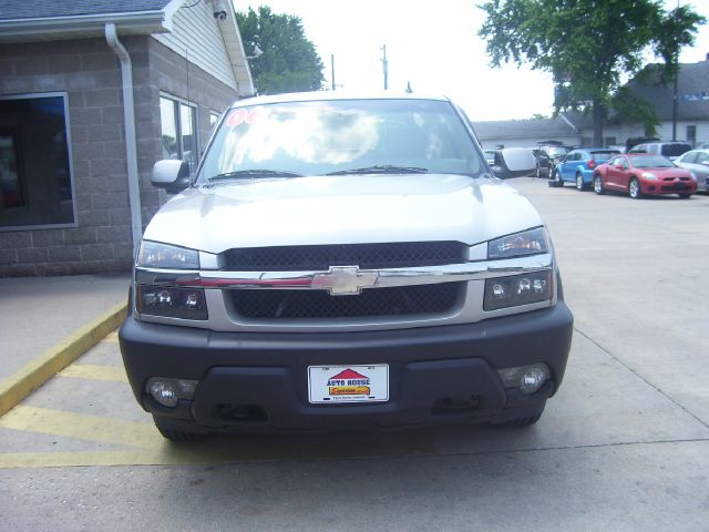 2006 Chevrolet Avalanche C350 4dr Sdn 3.5L Sport RWD Sedan