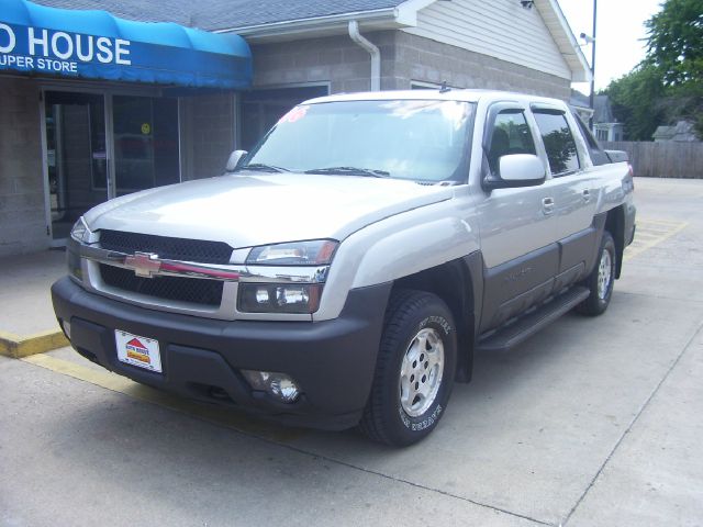 2006 Chevrolet Avalanche C350 4dr Sdn 3.5L Sport RWD Sedan