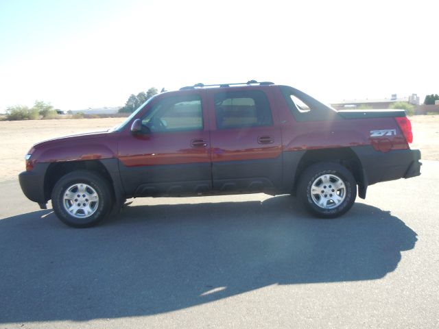 2006 Chevrolet Avalanche C350 4dr Sdn 3.5L Sport RWD Sedan