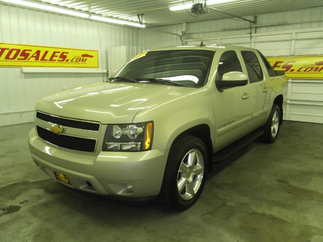 2007 Chevrolet Avalanche SXT Wheelchair Accessible Van