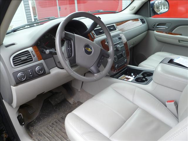 2007 Chevrolet Avalanche Sedan 4D - Navigation