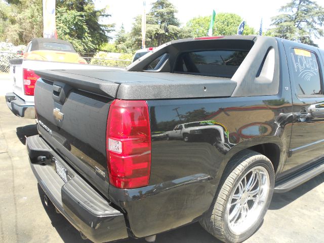 2007 Chevrolet Avalanche Sportseats 7warrtanty Available Van