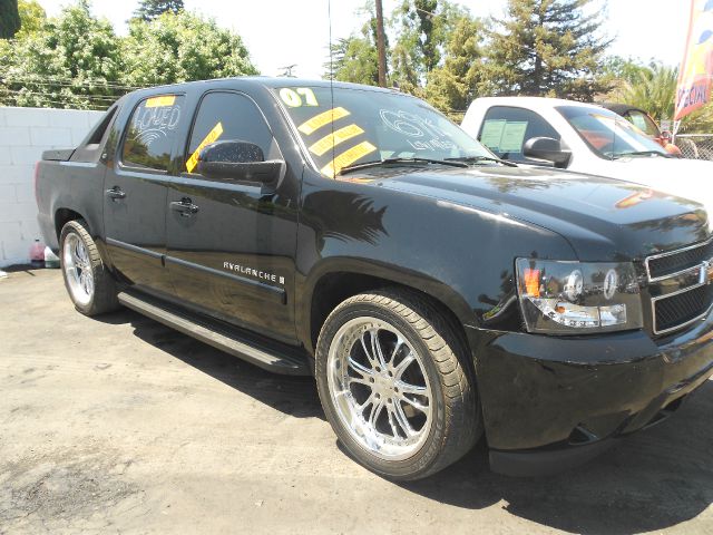 2007 Chevrolet Avalanche Sportseats 7warrtanty Available Van