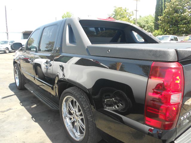 2007 Chevrolet Avalanche Sportseats 7warrtanty Available Van