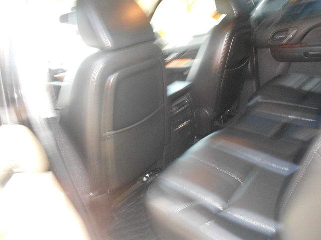 2007 Chevrolet Avalanche Sportseats 7warrtanty Available Van