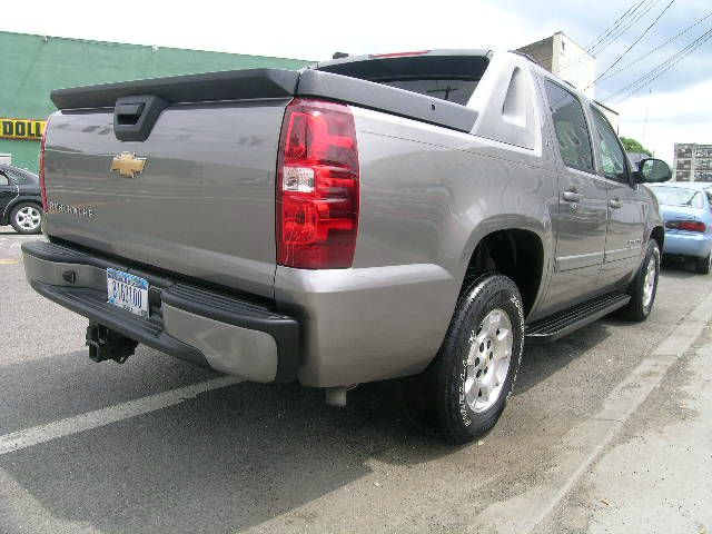 2007 Chevrolet Avalanche 4dr Sdn 3.0L Luxury 4matic AWD