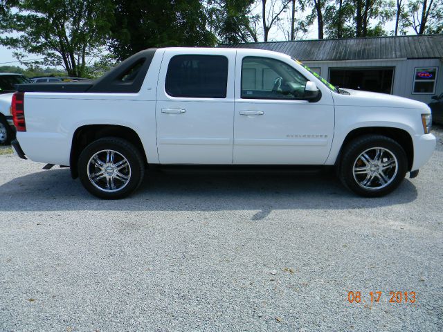 2007 Chevrolet Avalanche Sportseats 7warrtanty Available Van