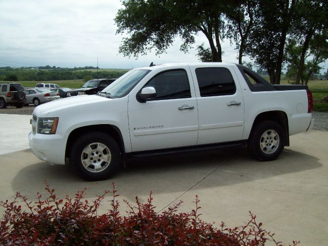 2007 Chevrolet Avalanche Sportseats 7warrtanty Available Van