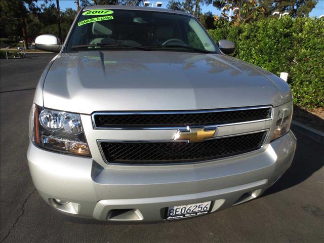 2007 Chevrolet Avalanche V6 RWD Navigation