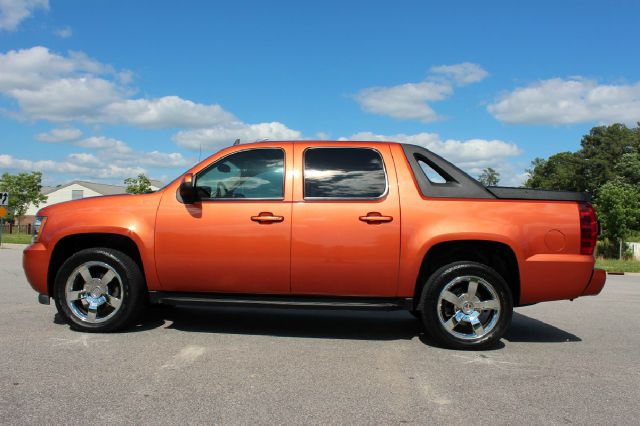 2007 Chevrolet Avalanche Track Edition 3.8