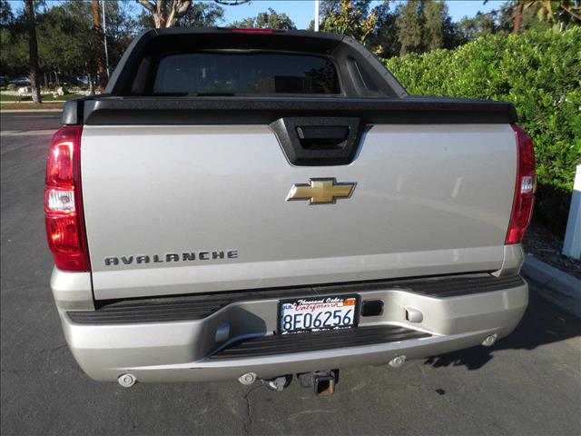 2007 Chevrolet Avalanche V6 RWD Navigation