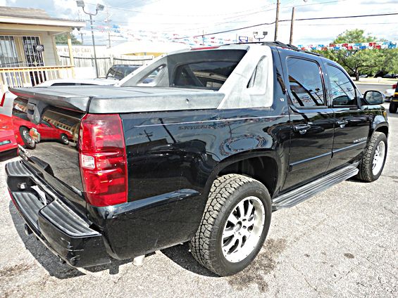 2007 Chevrolet Avalanche 2004.5 WGN FWD