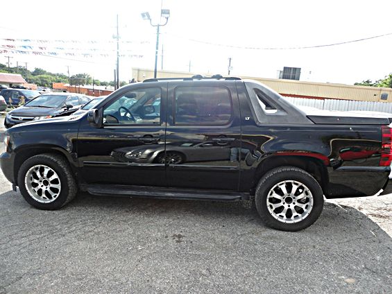 2007 Chevrolet Avalanche 2004.5 WGN FWD