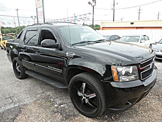 2007 Chevrolet Avalanche 2004.5 WGN FWD