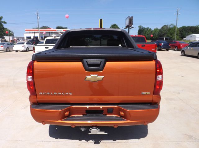 2007 Chevrolet Avalanche SXT Wheelchair Accessible Van