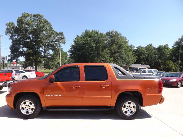 2007 Chevrolet Avalanche SXT Wheelchair Accessible Van