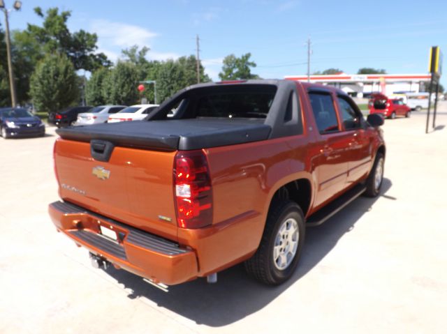 2007 Chevrolet Avalanche SXT Wheelchair Accessible Van