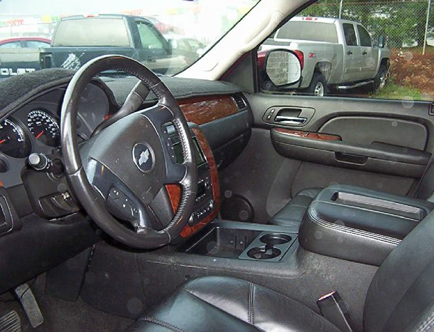 2007 Chevrolet Avalanche SH AWD Leather Moonroof Non-smoker