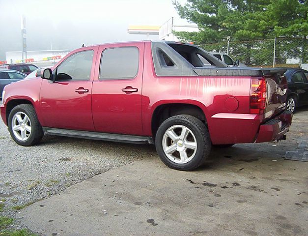 2007 Chevrolet Avalanche SH AWD Leather Moonroof Non-smoker