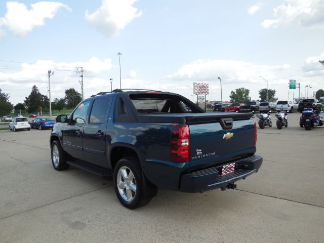 2007 Chevrolet Avalanche Sportseats 7warrtanty Available Van