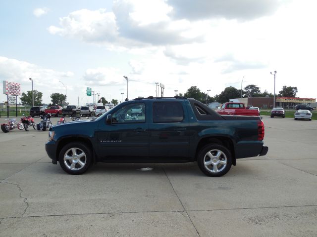 2007 Chevrolet Avalanche Sportseats 7warrtanty Available Van